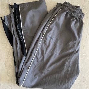 Under Armour jogging pants
